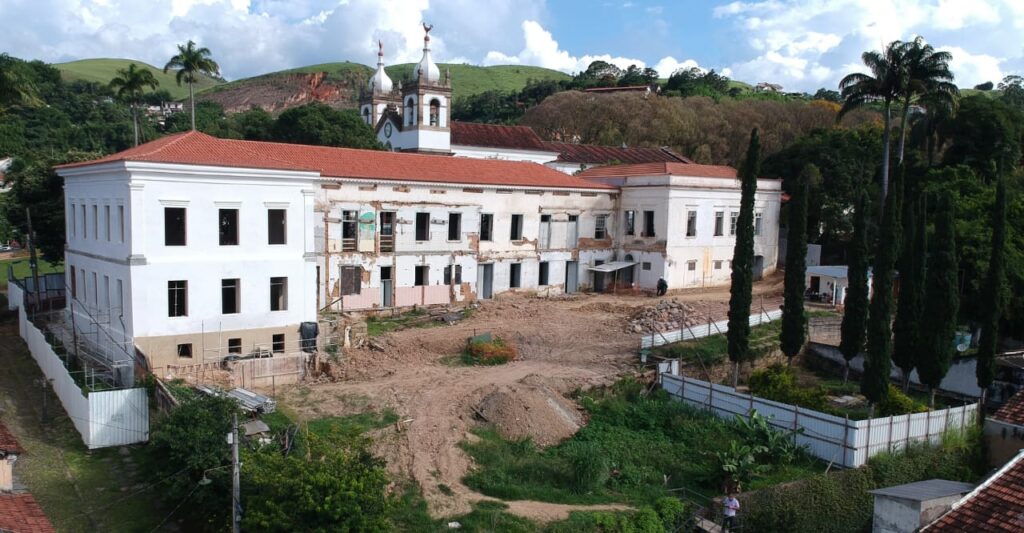Vista dos fundos do prédio do Museu Vila de Vassouras